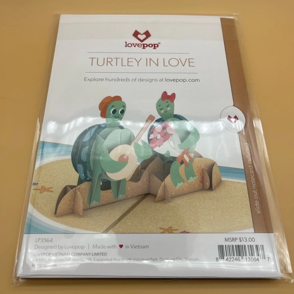 Turtley in Love Pop-Up Card, NWT 🐢